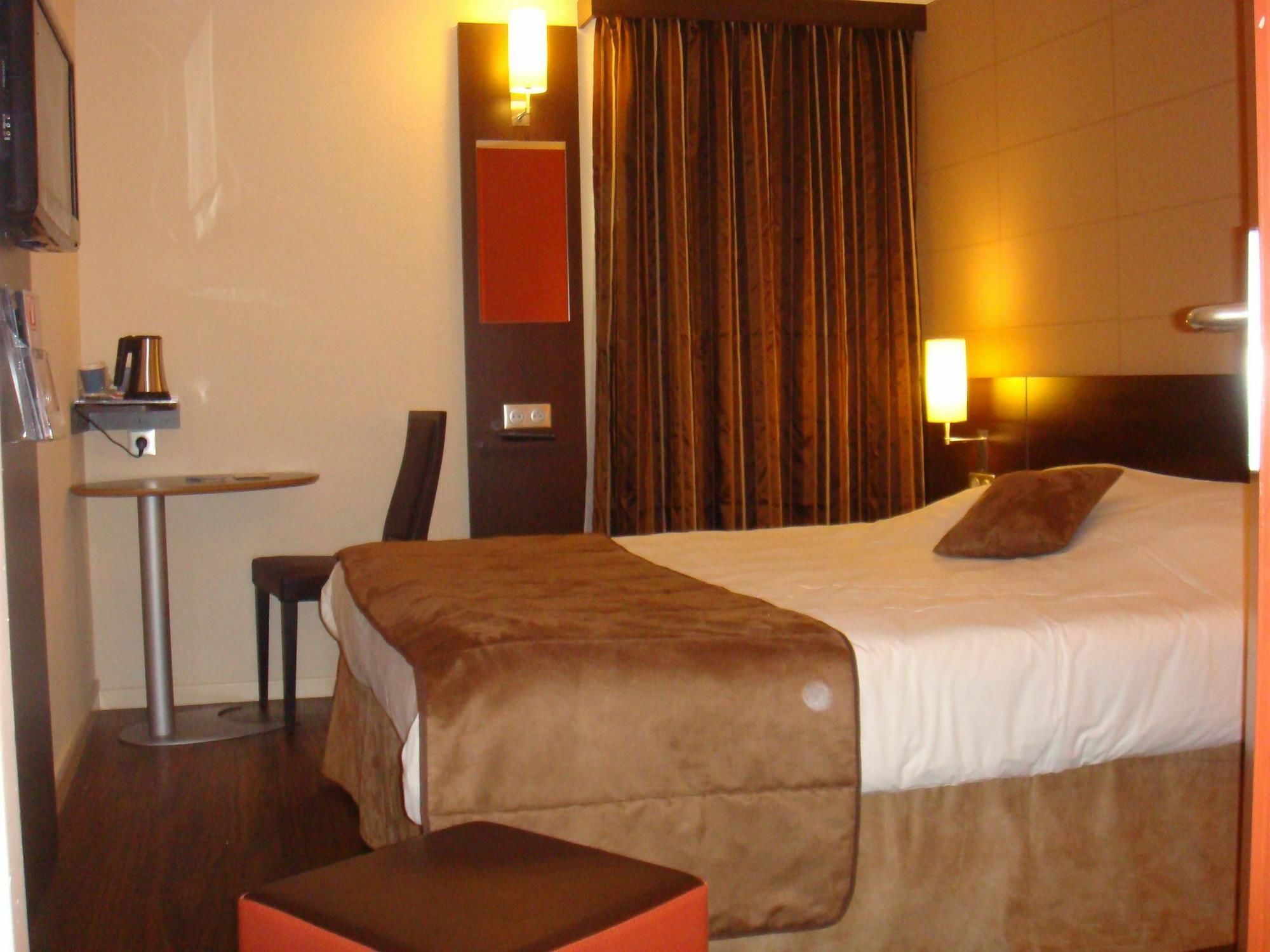 Hotel Inn Design Poitiers Sud Habitación foto